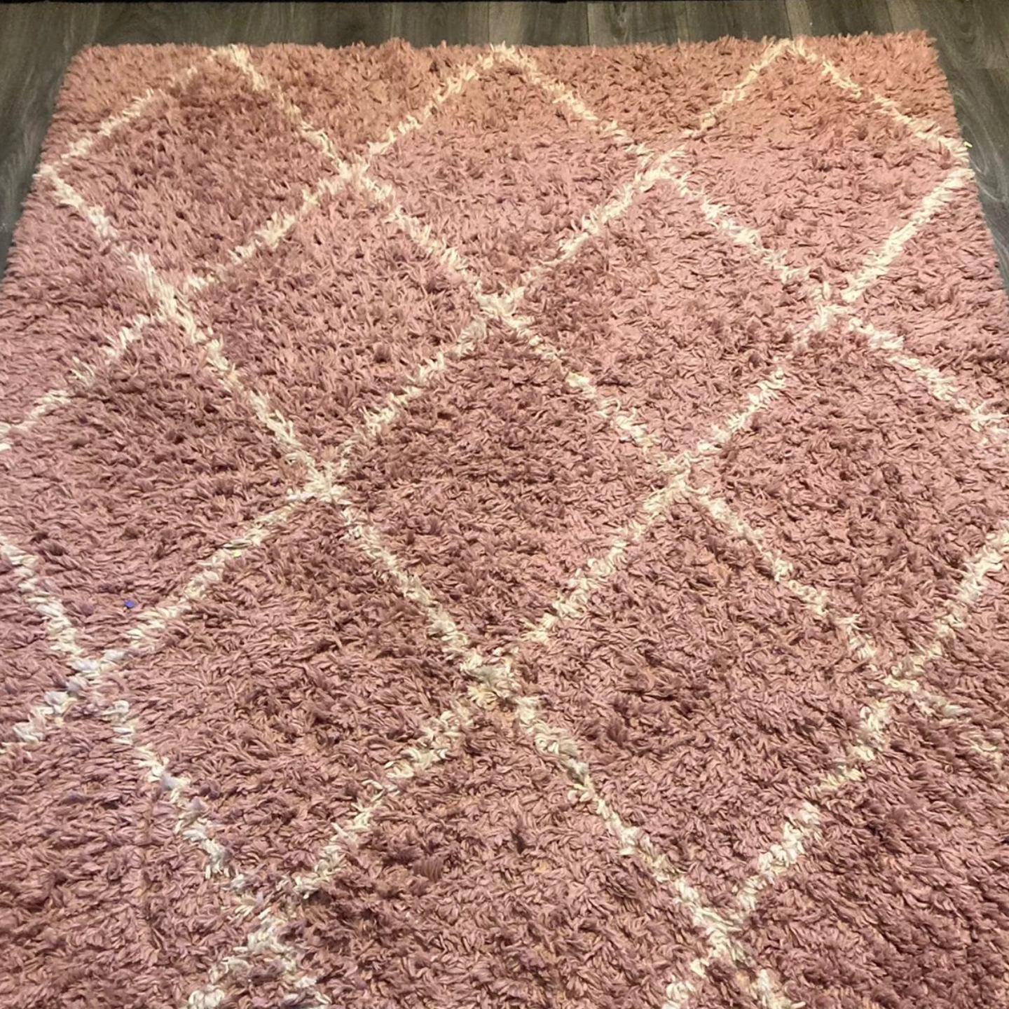 Rug before cleaning